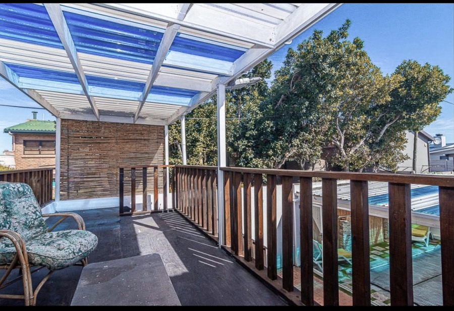 7 Bedroom Property for Sale in Kleinbaai Western Cape